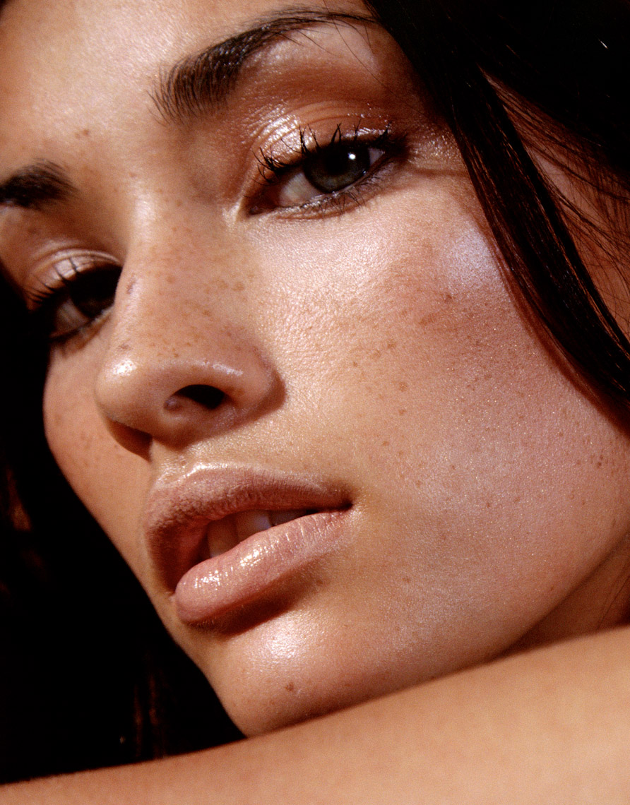 Megan Ewing by Eric Fischer Photo : Los Angeles