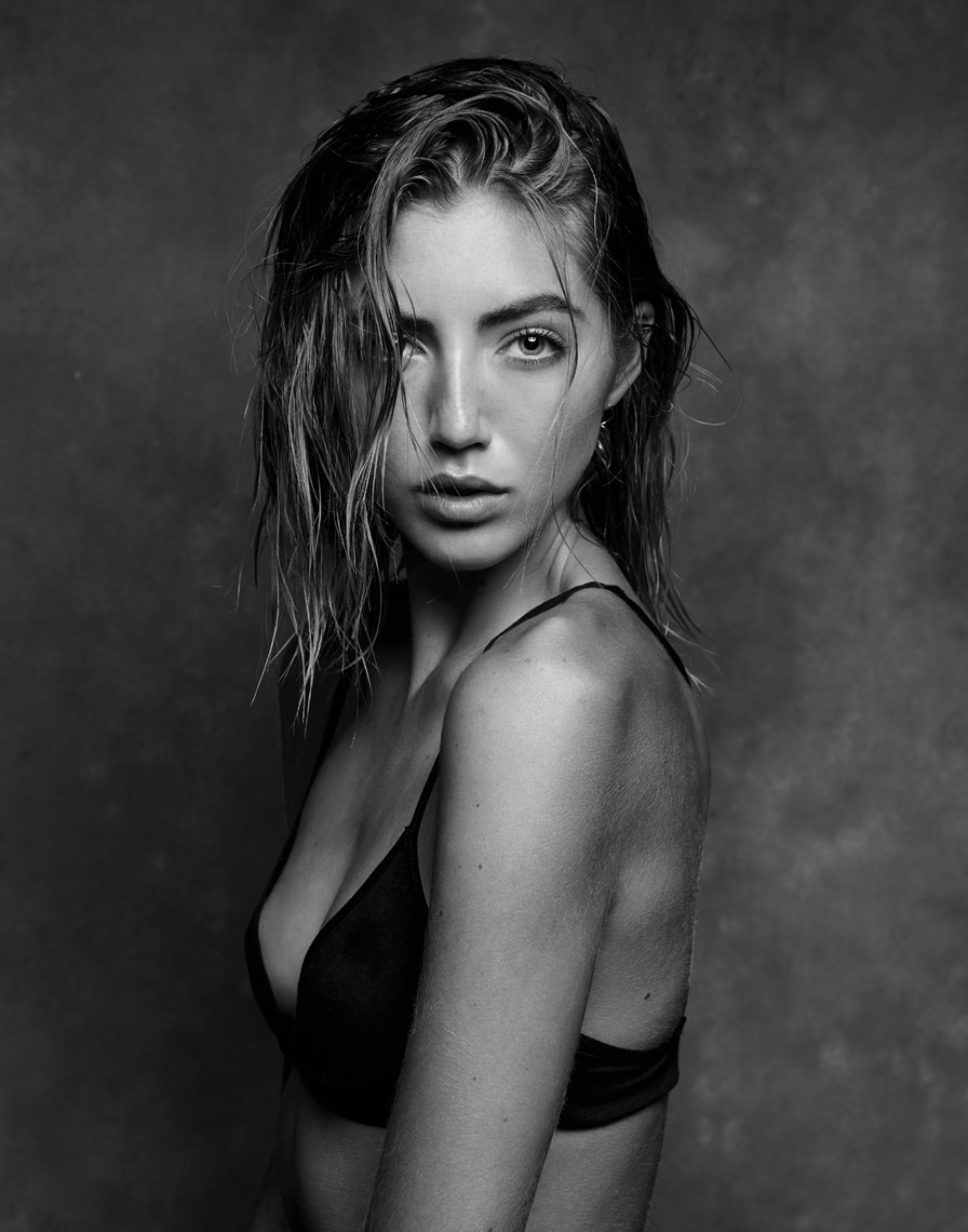 Makaela Maran by Eric Fischer Photo : Los Angeles